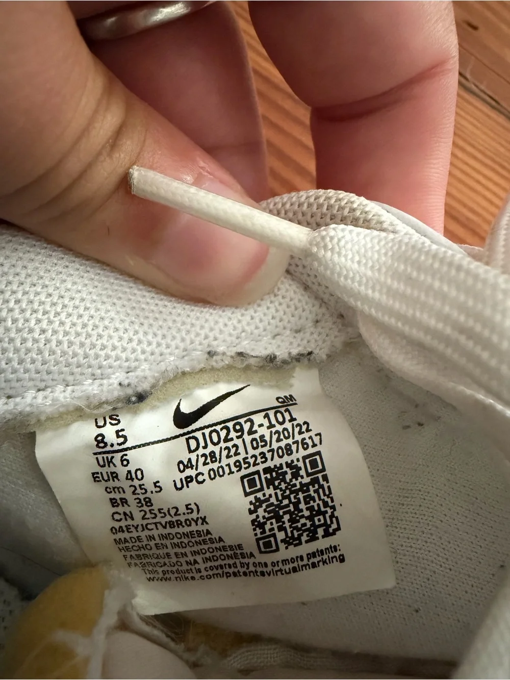 Nike Women’s Platorfotm Blazers White Low-Top Leather Sneakers with Black Swoosh